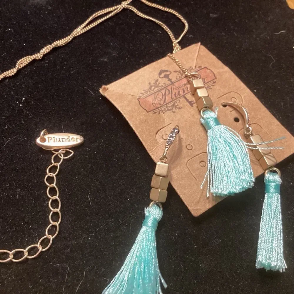Bright Goldtone Bird’s Nest Blue Tassle Earrings and Pendant Necklace Set